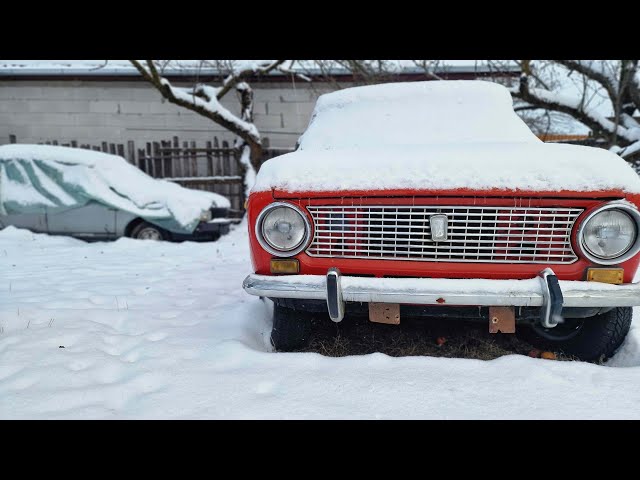 Lada Vs Dacia Cold Start