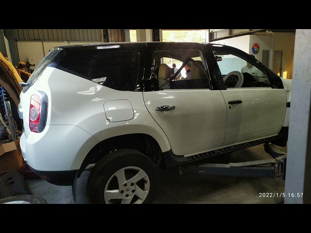 DAMAGED DUSTER MODIFIED INTO NEW SPORTY LOOK.