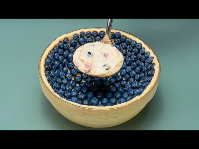 Puff pastry dessert with blueberries that is worth trying