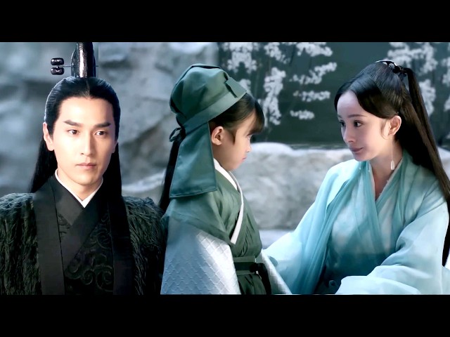 神助攻小殿主當眾復讀娘親私房話，太子一聽瞬間心动，直接將女上神抵在牆上壁咚！💗#楊冪 #yangmi 💕#迪麗熱巴 #Dilraba #桃花追剧