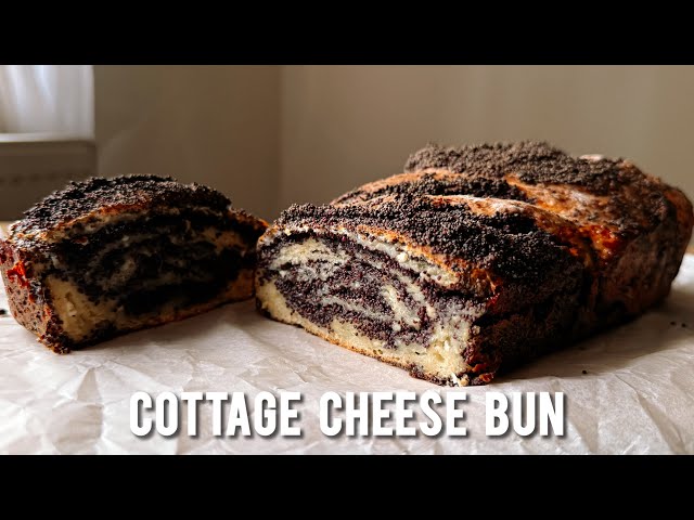 The most delicious poppy seed bun made from cottage cheese!