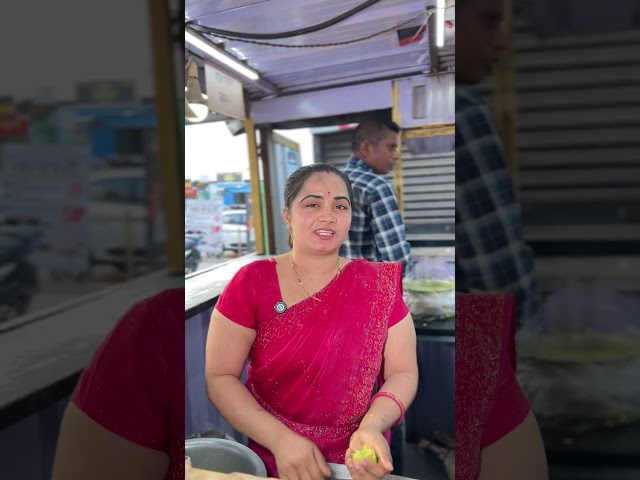 👸 😮Vadapav Queen Manjari Z Corner | Original Ambika Vadapav Manjari 🔥 Viral Street Food Pune