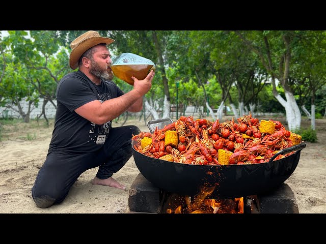 I Cooked Live Crayfish in a Cauldron over a Fire! The Best Beer Snack