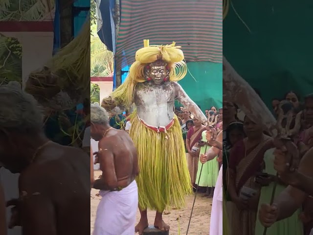 ഗുളികൻ തെയ്യം: ഇട്ടമ്മൽ പുതിയ ഭഗവതി ക്ഷേത്രം. | EarlyBird Design Studio