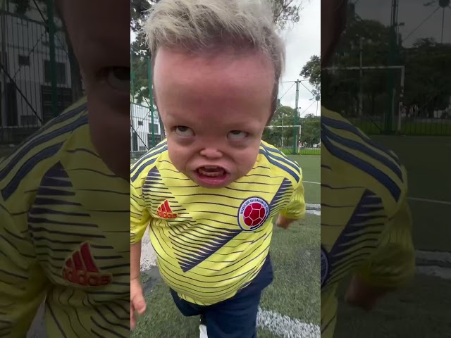 Un penalti bien cobrado 🤣😅 #humor #comedia #juanchinbrodie #juanchi #futbol