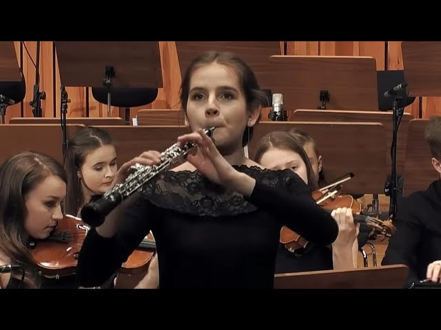 Morricone – Gabriel's Oboe from The Mission, Maja Łagowska – oboe, conducted by Andrzej Kucybała
