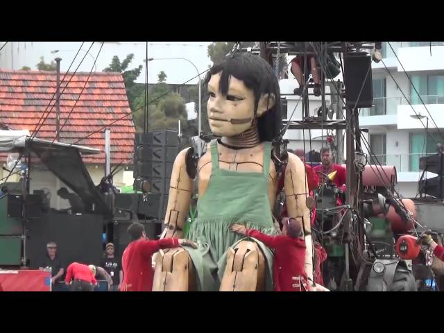 Day 1. The Giants. Little Girl Giant in Perth. Royal de Luxe. Perth, Australia