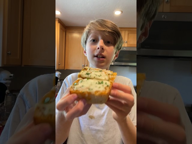 Gochujang Garlic Bread! #shorts #fyp #viral #food #cooking #chef #recipe #cheese #trending