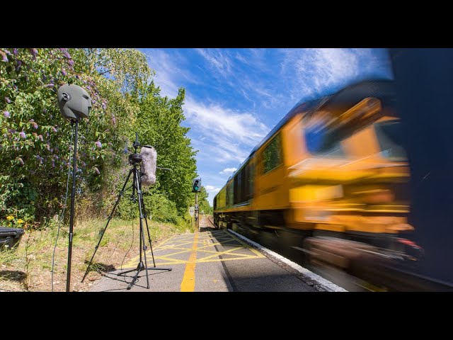 A 3D Experience - Bringing the outside in (headphones required)