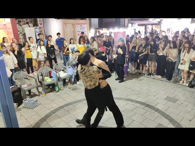 KINGDOMS CREW🤩. HONGDAE BUSKING. MAKING AUDIENCE ASTONISHED WITH UNEXPECTED PERFORMANCE.