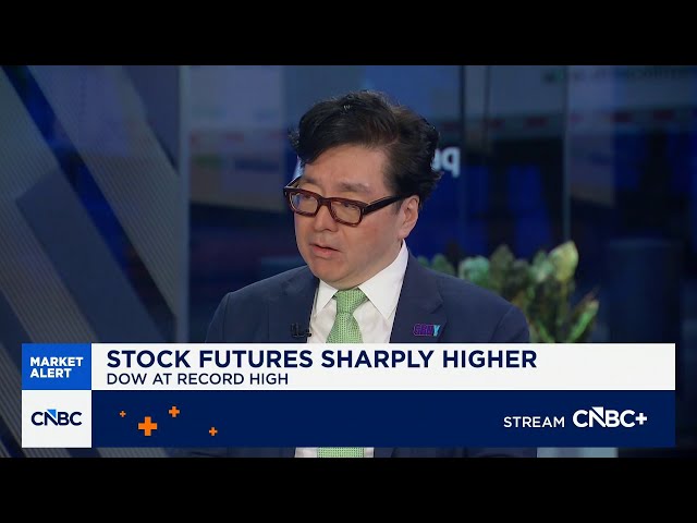 Expect AI stocks like Nvidia to rerate higher, says Fundstrat's Tom Lee