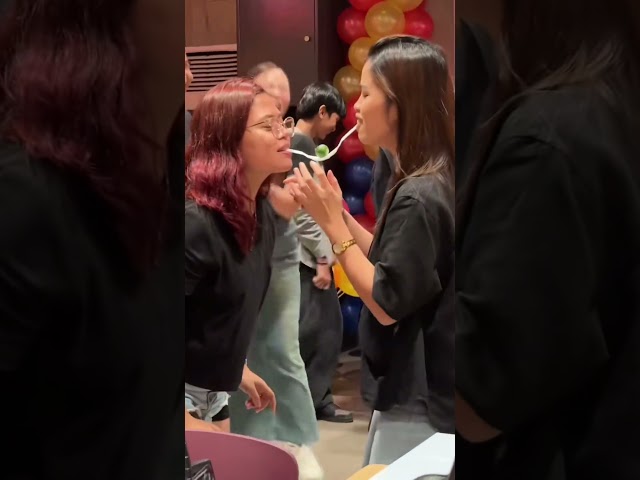 Christmas party games ideas😆😆#funnyvideos #usa #usa #christmas