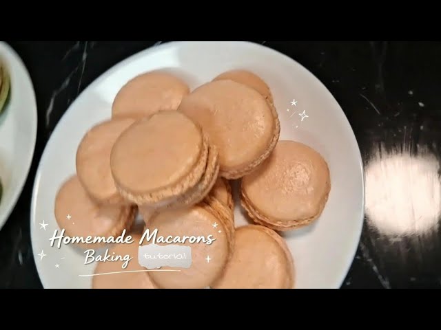 An easy tutorial on how to make macaroons!