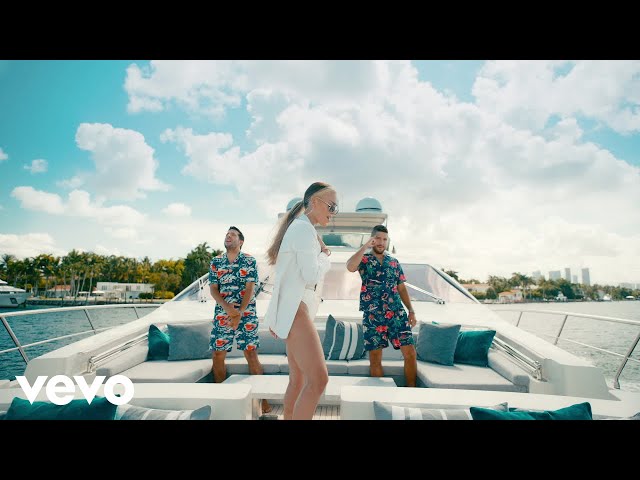 Cali Y El Dandee, DANNA - Nada