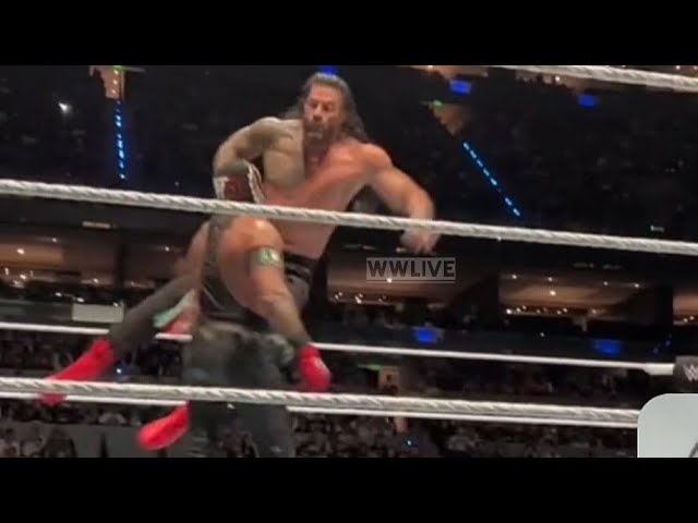 Roman Reigns defeat Rey Mysterio at WWE Mexico City Tour