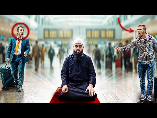 Muslim Praying in Airport! SOCIAL EXPERIMENT