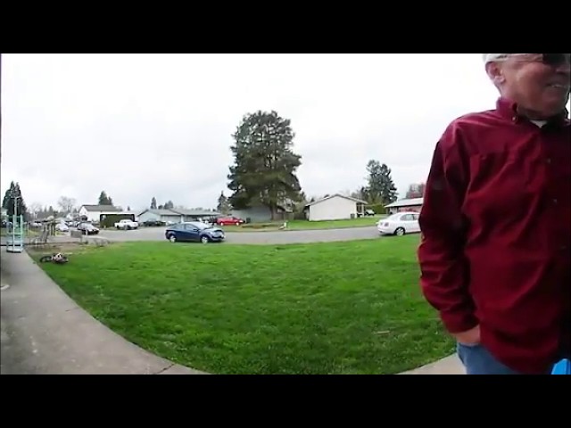 Mark's Locksmith: 360 Degrees Video: On job site Picking locks to enter the  property