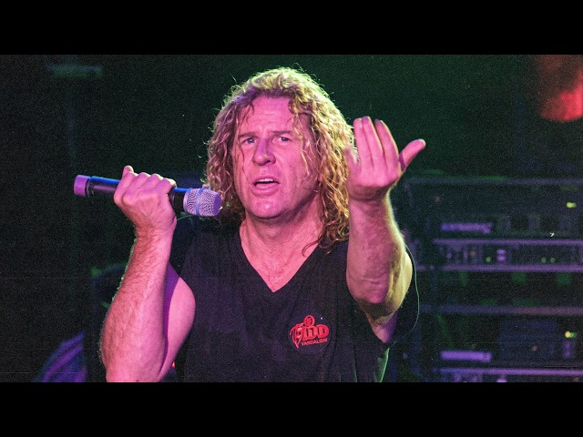 Van Halen Performs “Ain’t Talkin’ ’Bout Love” Live (1995)