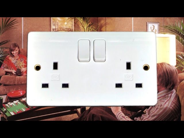 MK Socket Outlet BS1363 Dismantled & Examined