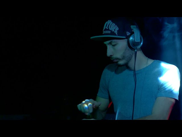 STRACE - CROBAR - C.A.B.A.