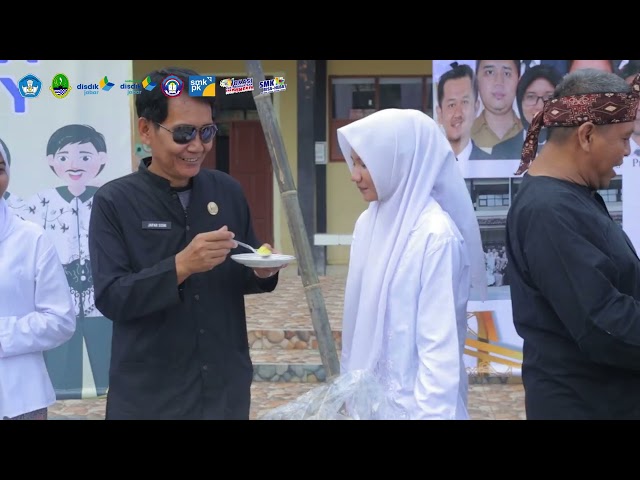 NATIONAL TEACHER'S DAY CEREMONY AND CELEBRATION - SMKN 1 CIJULANG