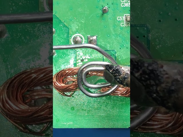 Soldering hacks Soldering 6 contacts at once with a soldering iron and how to use Desoldering wire