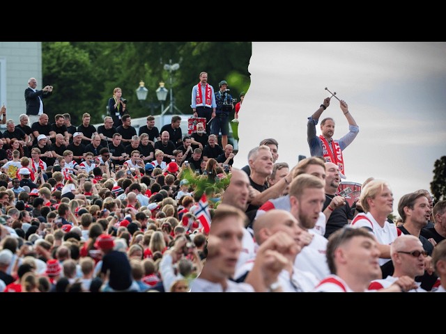 Ro! Ro! Ro! Crown Prince Haakon leads Norway’s National Football Team at the Palace