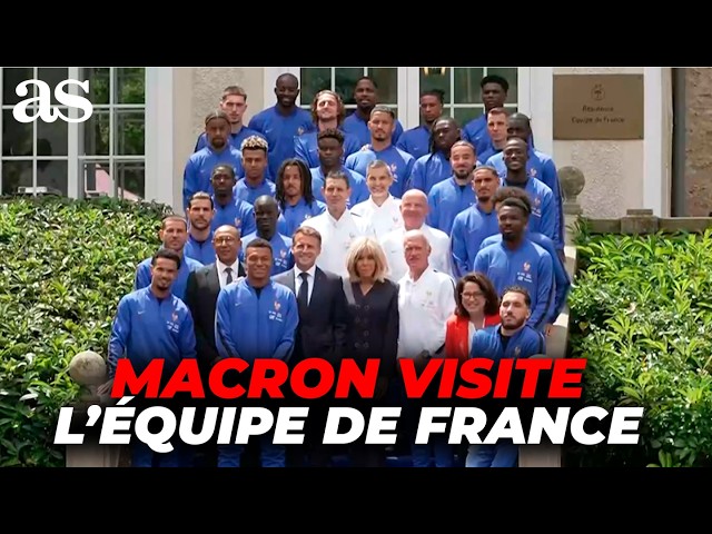 EMMANUEL MACRON  visite L'ÉQUIPE de FRANCE de football à Clairefontaine | COUPE DU MONDE