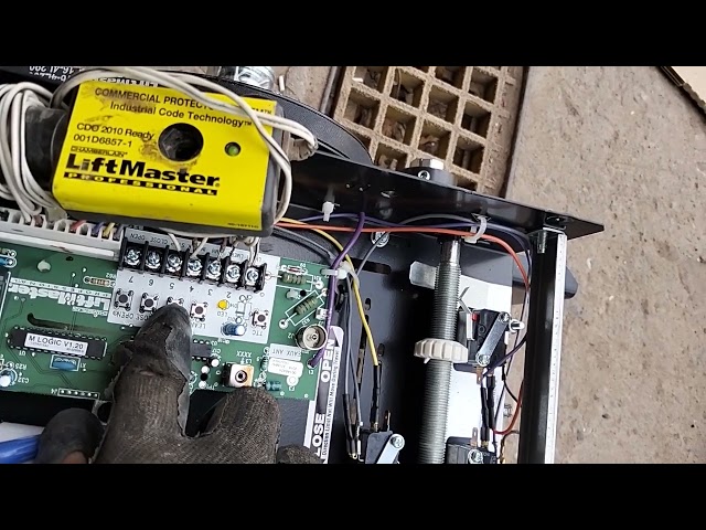 PROGRAMACION DE TIEMPO DE CIERRE  AUTOMATICO (TTC)A MOTOR LIFMASTER MH5011 PARA  PUERTAS AUTOMATICAS