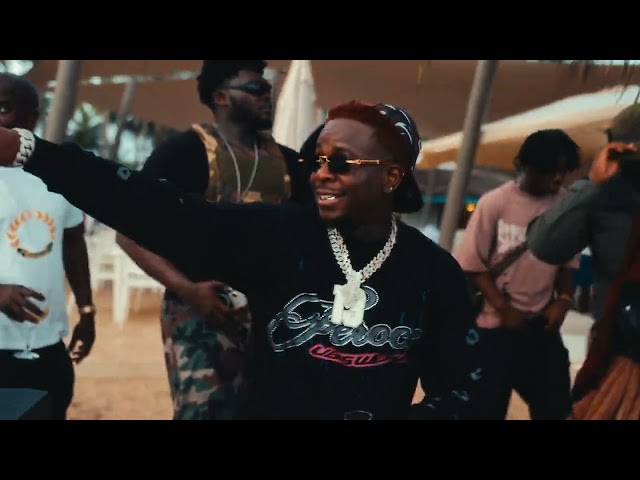 DOUPI PAPILLON feat DIDI B - En STRING (CLIP OFFICIEL)