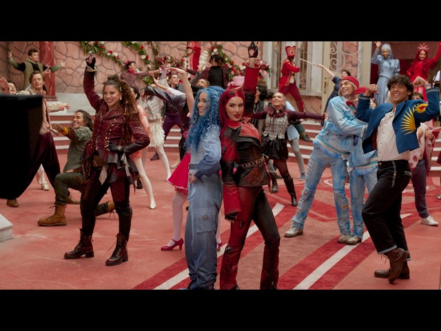 Descendants: Wicked Wonderland - Behind the Songs and Dance