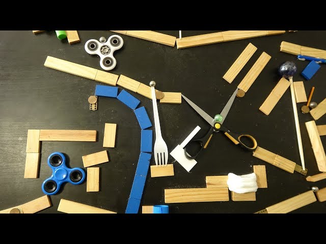 The Blue Marble : a one marble path chain reaction