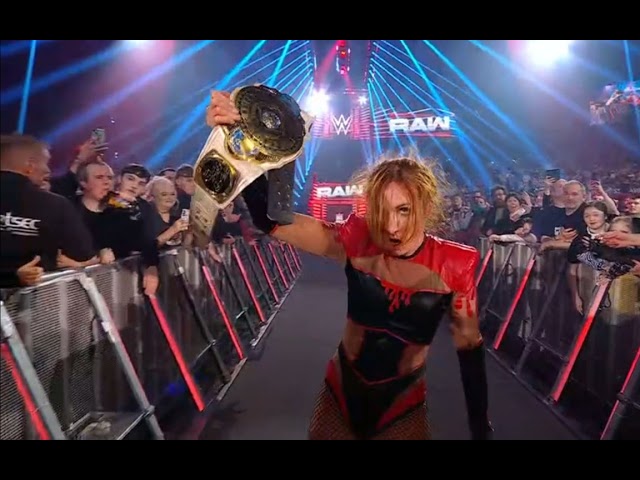 WWE legend turns heel during Becky Lynch's Intercontinental title defense on RAW