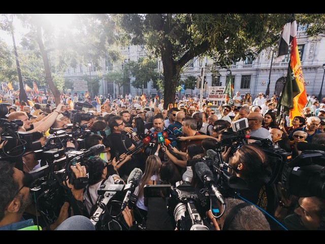 Abascal: "Ceuta remains invaded because Pedro Sánchez continues to be the servant of the King of ...