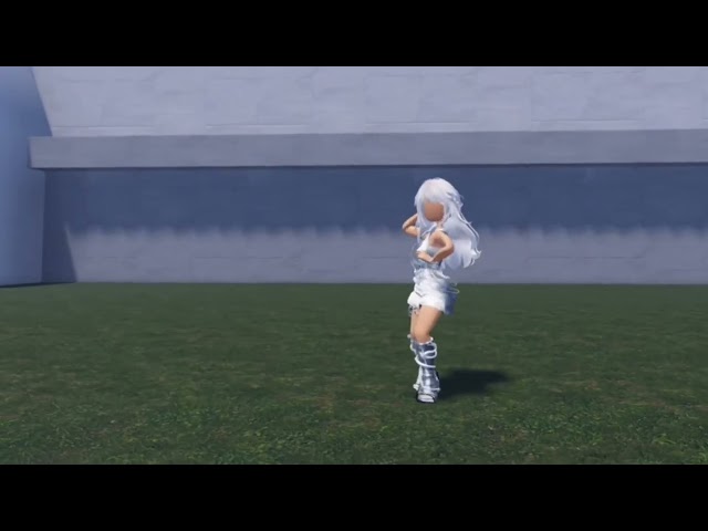 Dance Cover! ￼Algorithm original by Chung Ha! Yumixblox dancing!