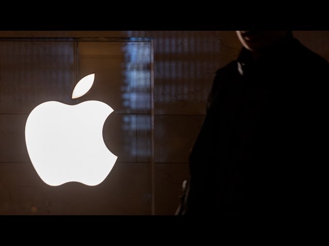 Apple's Quantum Attack Fears, Audio Exec Shuffle