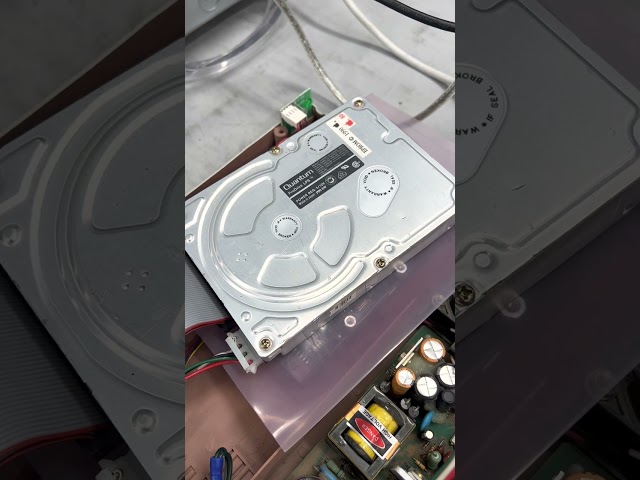 80MB 2.5" SCSI hard drive from 1990 comes back to life!