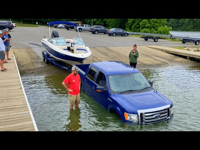 DISASTERS AT THE BOAT RAMP! 🤣 Try Not To Laugh
