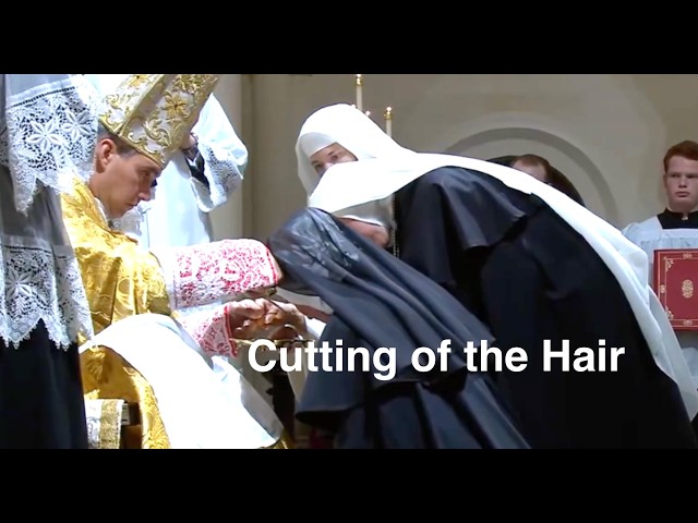 Recepción del hábito: Ceremonia de vestición de una hermana de Santo Tomás de Aquino