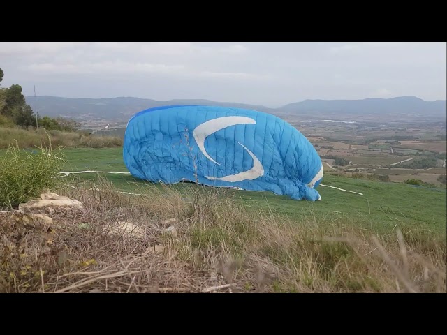 Pro-level paraglider launch