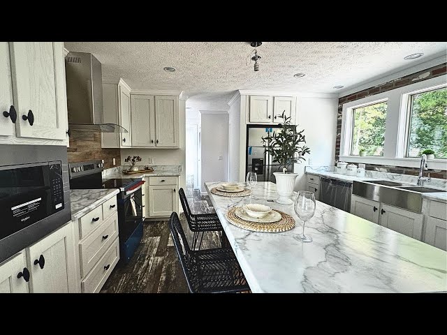 The BEST Single Wide We've EVER SEEN! This is NOT a TINY HOUSE Y'all! It's OUR FAVORITE Mobile Home!