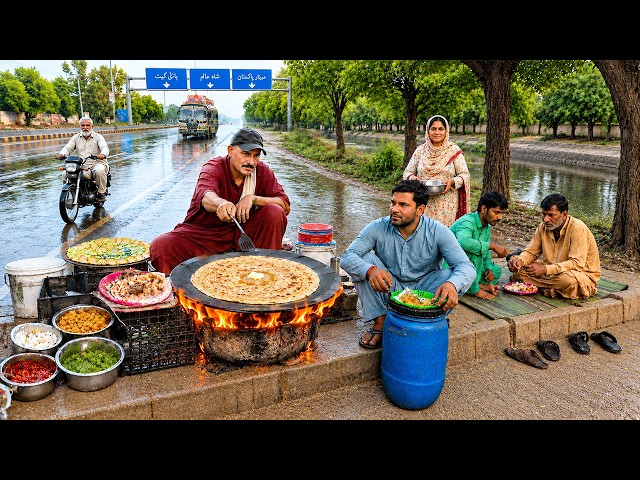 ONLY 70/- RS!🤤GIANT ALOO PARATHA ROADSIDE DESI NASHTA IN LAHORE | VIRAL PAKISTAN HIGHWAY STREET FOOD