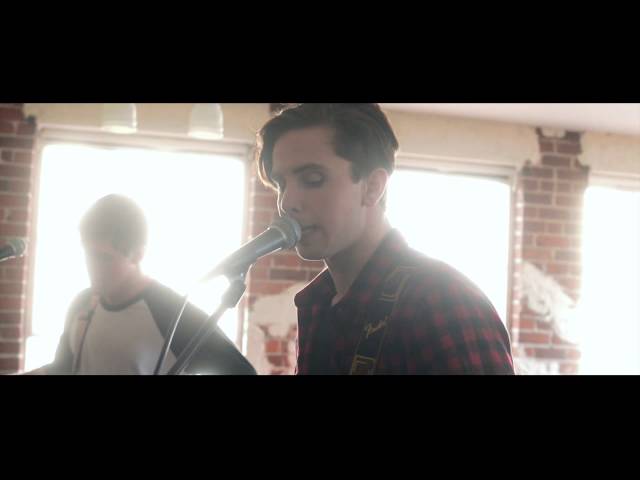 Moderne. - "Quietly" (Official Music Video)
