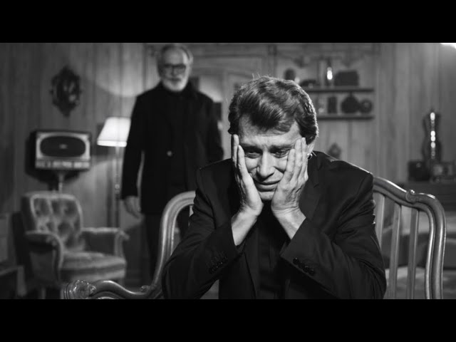 Se perd dans Paris, Johnny Hallyday — un mystérieux guide change son DESTIN