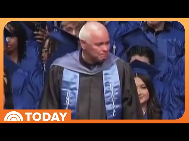 Letter-Writing Principal Inspires Graduates to Return the Favor
