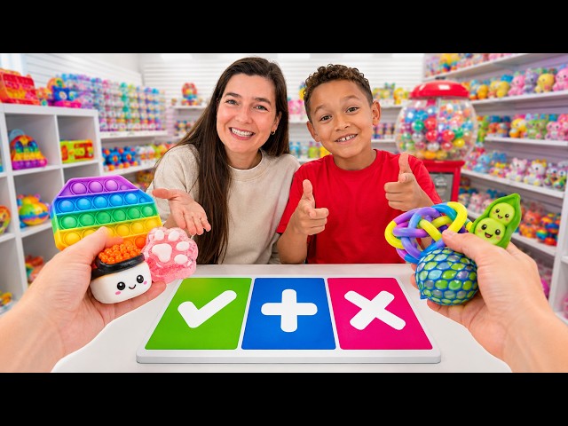 Real Life Fidget Trading with THE SQUISHY KING 👑 and Mrs. Bench!!! 