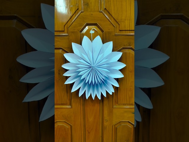 Easy 3D paper snowflake for Christmas decoration ❄️#shortvideo #youtubevideo #youtubeshorts #craft