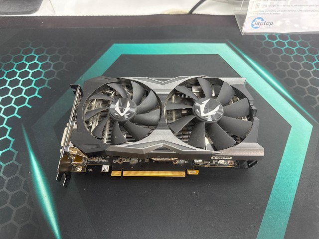 Zotac Geforce RTX 2070 8GB - FurMark Score 4350 (72 FPS) @ 1440p Benchmarked