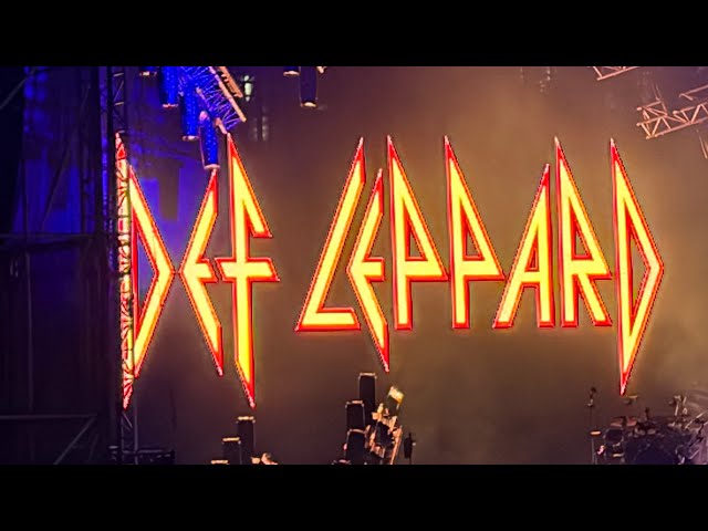 Hysteria- Def Leppard live in Mumbai