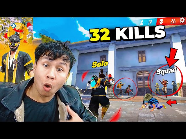 32 Kills in Solo Vs Squad with Golden Sakura 😱 FF Indian Server - Tonde Gamer